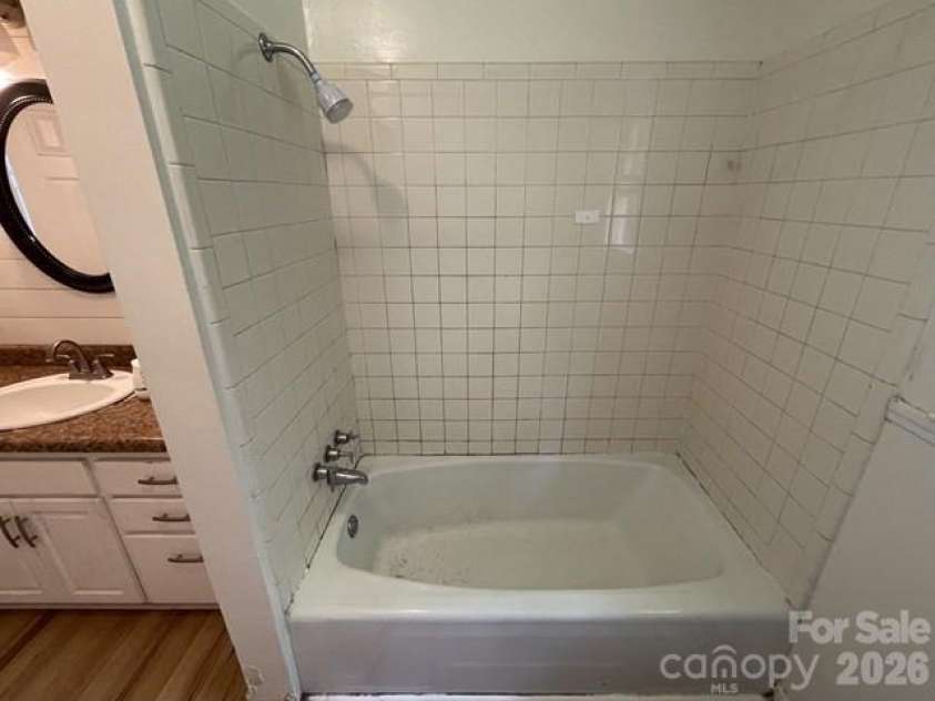 113 Lincoln Drive, Gaffney, SC 29341.  MLS# CAR4400044, YatesRealty ID 36781. 