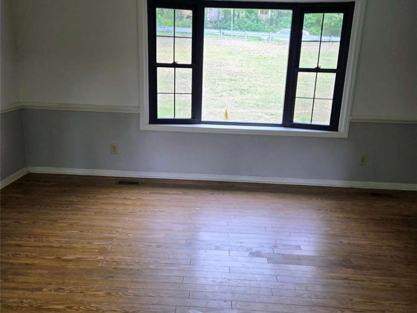 813 Robinson Clemmer Road, Dallas, NC 28034.  MLS# CAR4400860, YatesRealty ID 36784. Main home dining room