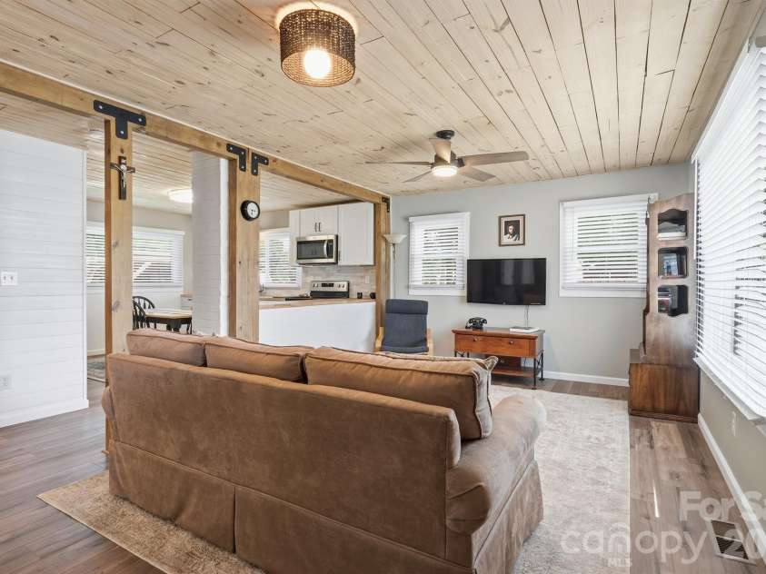 1105 Young Street, Mooresville, NC 28115.  MLS# CAR4402075, YatesRealty ID 36785. 