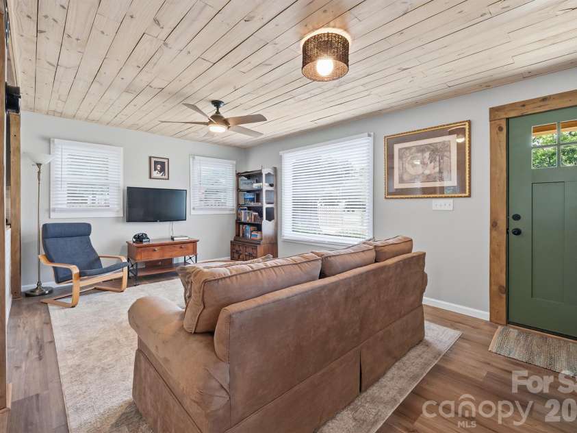 1105 Young Street, Mooresville, NC 28115.  MLS# CAR4402075, YatesRealty ID 36785. 