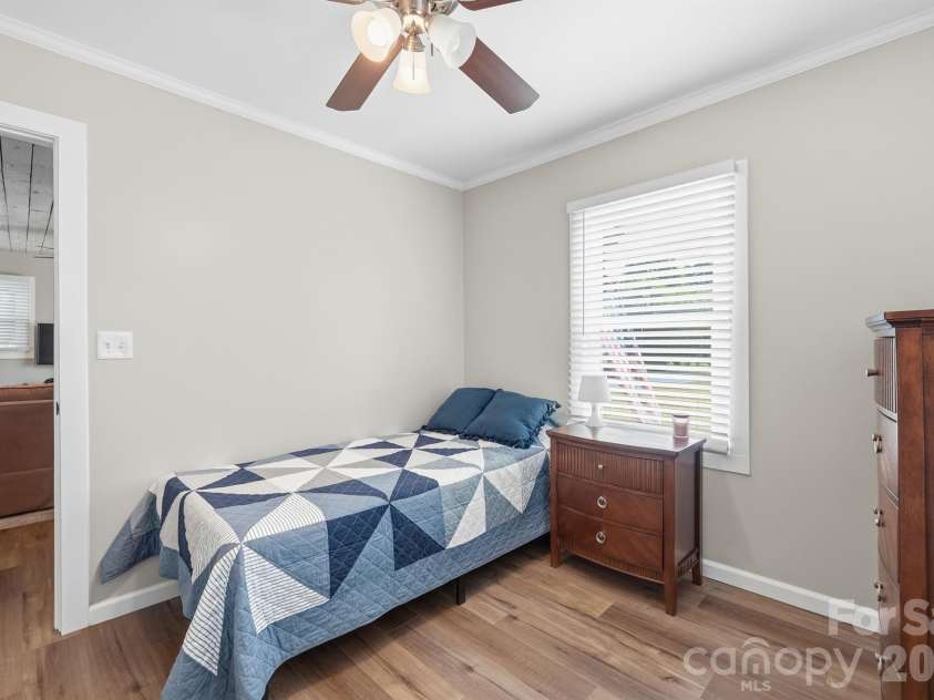 1105 Young Street, Mooresville, NC 28115.  MLS# CAR4402075, YatesRealty ID 36785. 