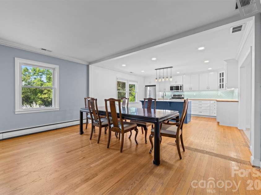 21 Hamburg Drive, Weaverville, NC 28787.  MLS# CAR4402832, YatesRealty ID 36786. Dining Area
