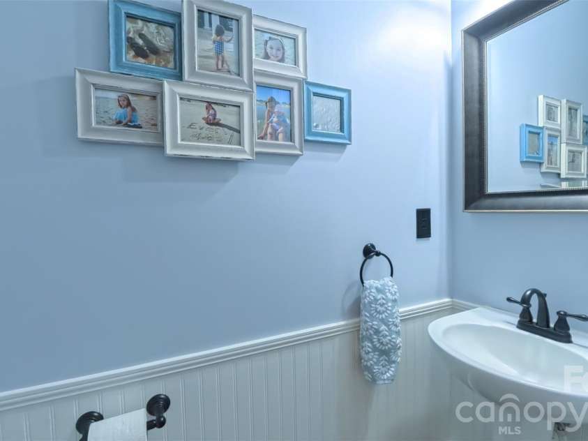 17038 Hugh Torance Parkway, Huntersville, NC 28078.  MLS# CAR4364007, YatesRealty ID 36787. 