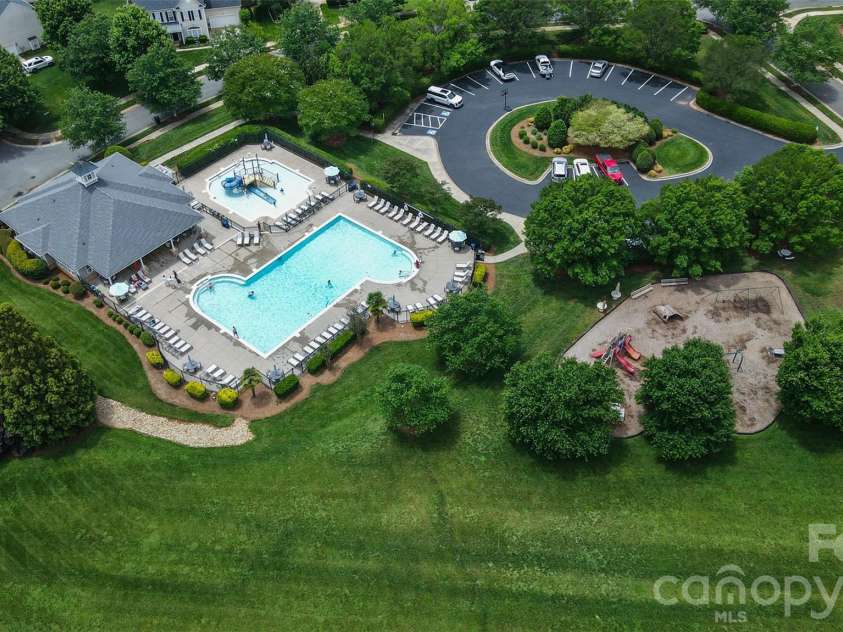 17038 Hugh Torance Parkway, Huntersville, NC 28078.  MLS# CAR4364007, YatesRealty ID 36787. 