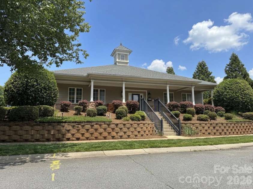 17038 Hugh Torance Parkway, Huntersville, NC 28078.  MLS# CAR4364007, YatesRealty ID 36787. 