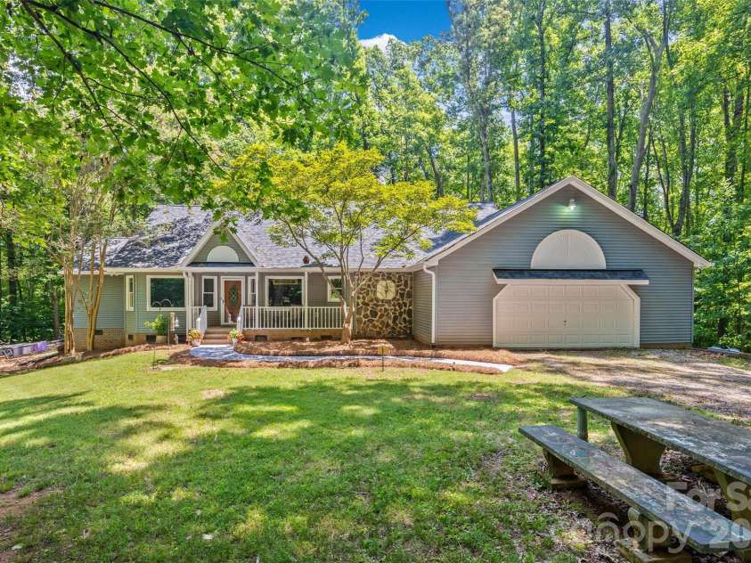 1289 Centennial Drive, Rock Hill, SC 29732.  MLS# CAR4402338, YatesRealty ID 36788. 