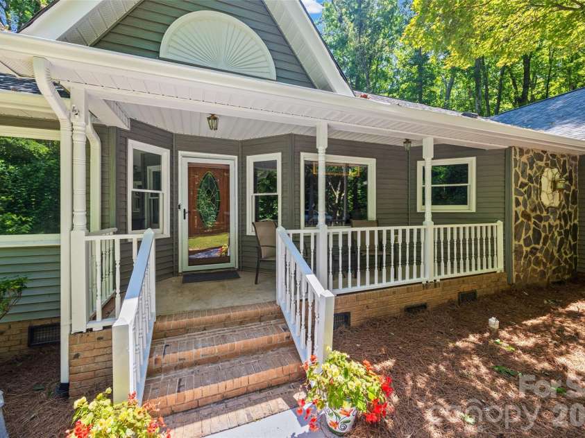 1289 Centennial Drive, Rock Hill, SC 29732.  MLS# CAR4402338, YatesRealty ID 36788. 