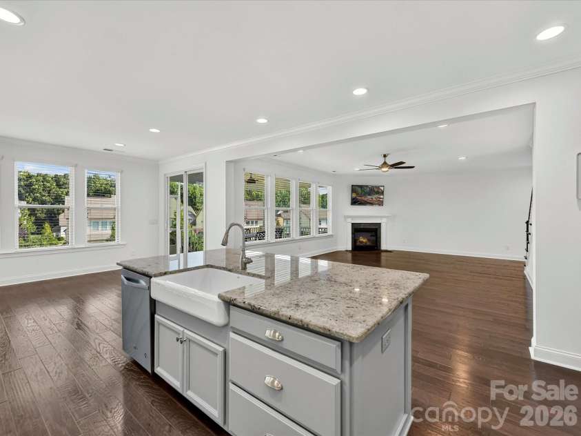 317 Somerled Way, Waxhaw, NC 28173.  MLS# CAR4402966, YatesRealty ID 36789. Kitchen