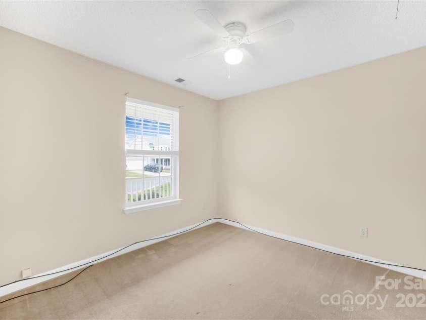 10610 Coulport Lane, Charlotte, NC 28215.  MLS# CAR4308324, YatesRealty ID 3679. 