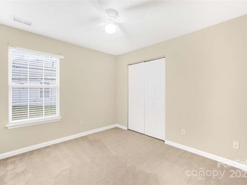 10610 Coulport Lane, Charlotte, NC 28215.  MLS# CAR4308324, YatesRealty ID 3679. 