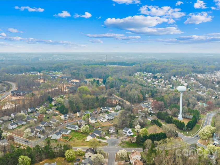 10610 Coulport Lane, Charlotte, NC 28215.  MLS# CAR4308324, YatesRealty ID 3679. 