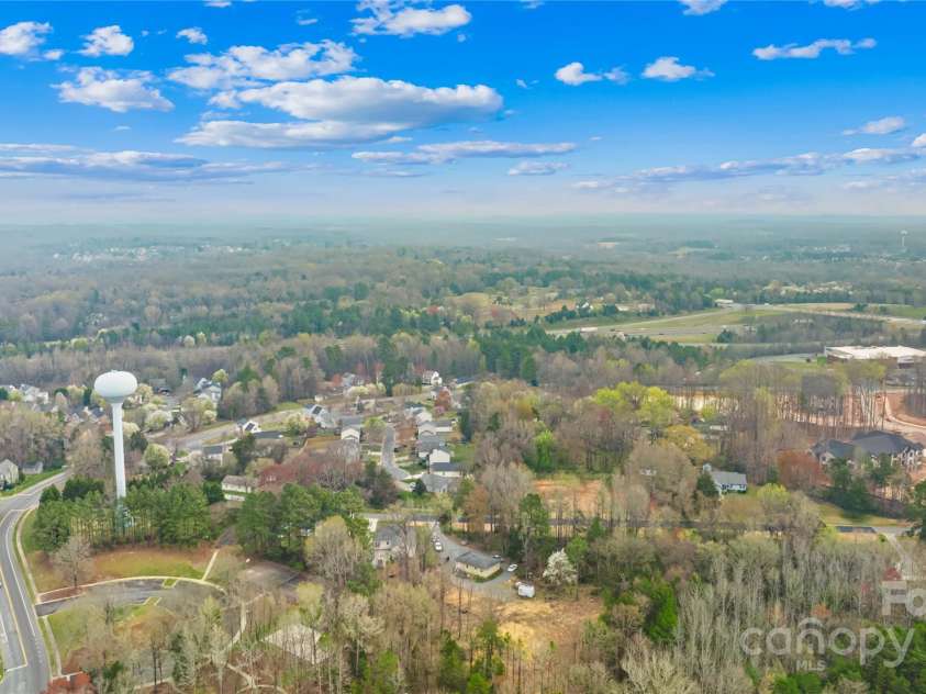 10610 Coulport Lane, Charlotte, NC 28215.  MLS# CAR4308324, YatesRealty ID 3679. 