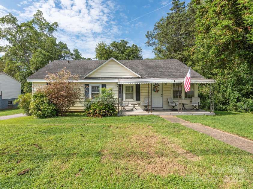 300 Oneal Street, Gaffney, SC 29340.  MLS# CAR4295803, YatesRealty ID 3679. Front Exterior