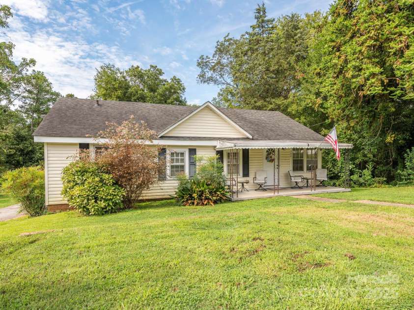 300 Oneal Street, Gaffney, SC 29340.  MLS# CAR4295803, YatesRealty ID 3679. Front Exterior