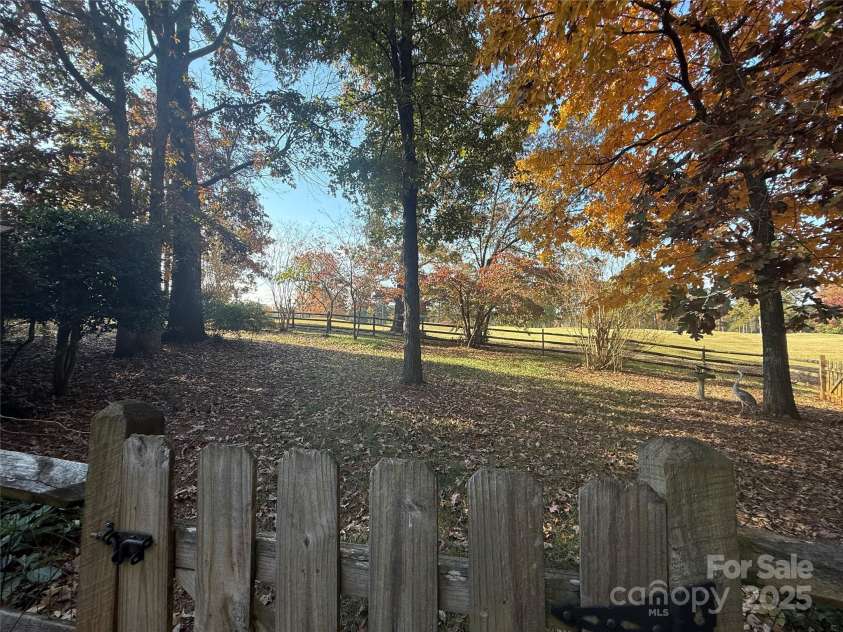 5900 Foxcrest Drive, Mint Hill, NC 28227.  MLS# CAR4330499, YatesRealty ID 3679. 
