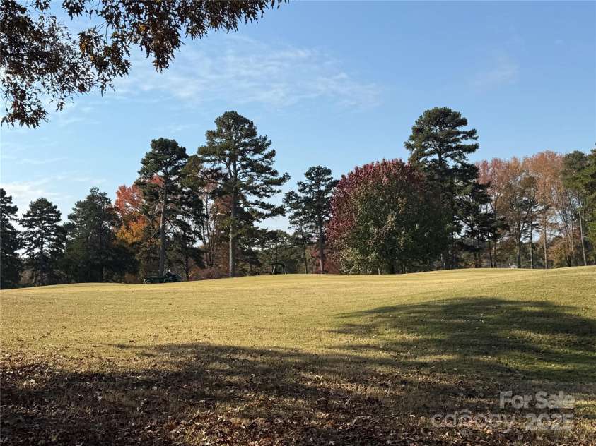 5900 Foxcrest Drive, Mint Hill, NC 28227.  MLS# CAR4330499, YatesRealty ID 3679. 