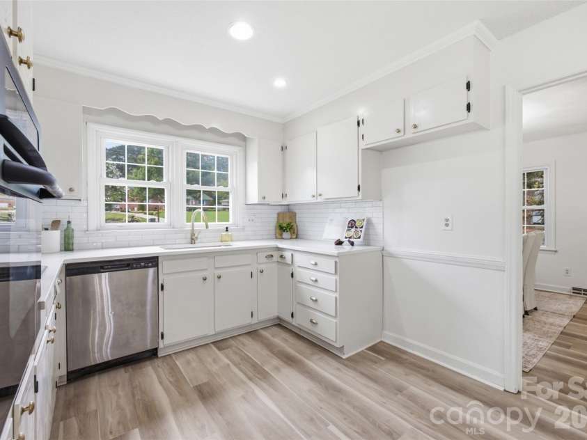 3101 Canterberry Drive, Gastonia, NC 28056.  MLS# CAR4400695, YatesRealty ID 36790. 