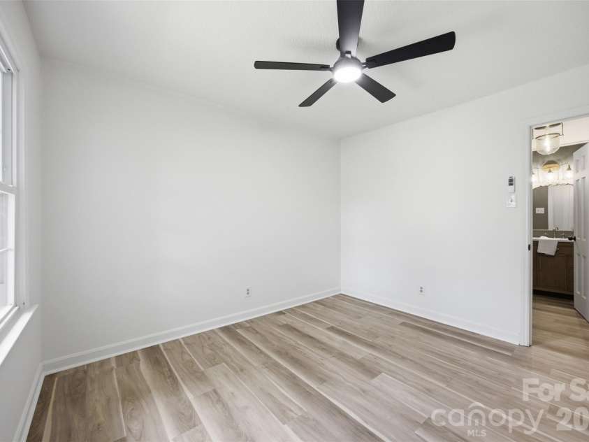 3101 Canterberry Drive, Gastonia, NC 28056.  MLS# CAR4400695, YatesRealty ID 36790. 