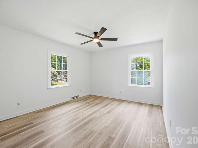 3101 Canterberry Drive, Gastonia, NC 28056.  MLS# CAR4400695, YatesRealty ID 36790. 