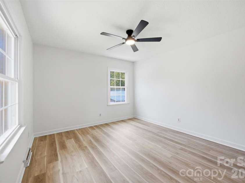 3101 Canterberry Drive, Gastonia, NC 28056.  MLS# CAR4400695, YatesRealty ID 36790. 