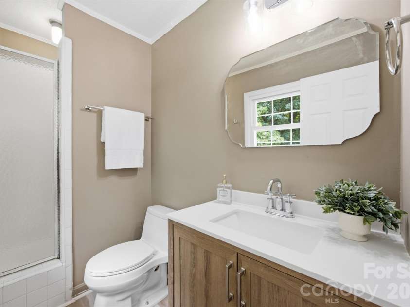 3101 Canterberry Drive, Gastonia, NC 28056.  MLS# CAR4400695, YatesRealty ID 36790. 