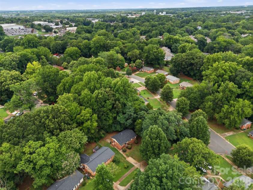 3101 Canterberry Drive, Gastonia, NC 28056.  MLS# CAR4400695, YatesRealty ID 36790. 