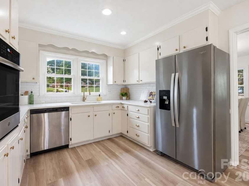 3101 Canterberry Drive, Gastonia, NC 28056.  MLS# CAR4428849, YatesRealty ID 36790. 