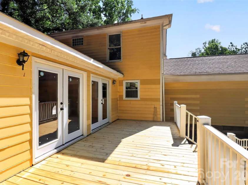 2499 Lazy Oak Drive, Lancaster, SC 297206574.  MLS# CAR4399199, YatesRealty ID 36792. 