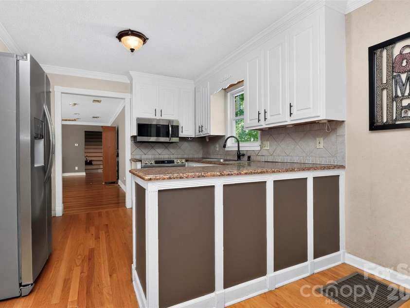 2499 Lazy Oak Drive, Lancaster, SC 297206574.  MLS# CAR4399199, YatesRealty ID 36792. KITCHEN