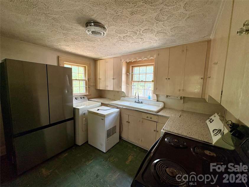 406 Circle Drive, Shelby, NC 28150.  MLS# CAR4400703, YatesRealty ID 36794. 