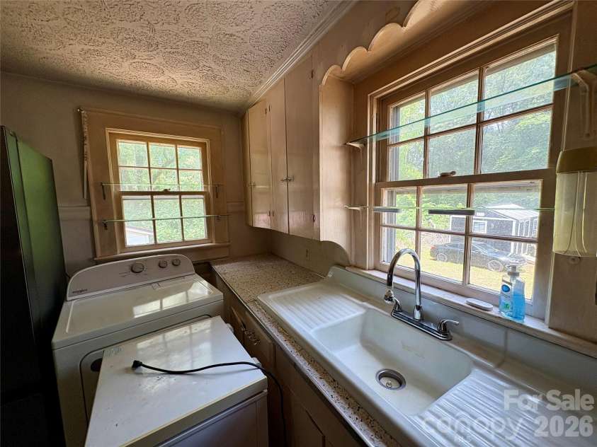 406 Circle Drive, Shelby, NC 28150.  MLS# CAR4400703, YatesRealty ID 36794. 