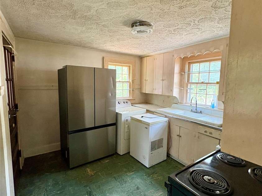 406 Circle Drive, Shelby, NC 28150.  MLS# CAR4400703, YatesRealty ID 36794. 