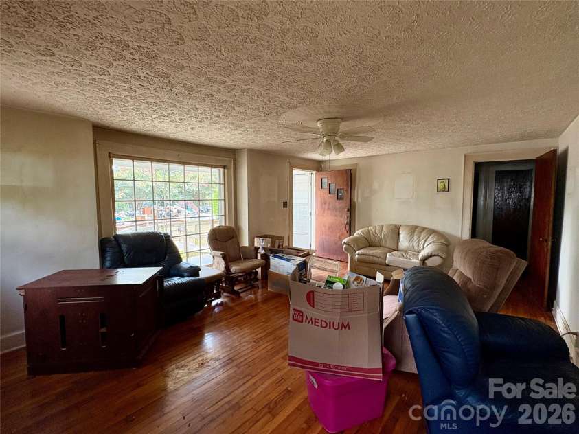 406 Circle Drive, Shelby, NC 28150.  MLS# CAR4400703, YatesRealty ID 36794. 
