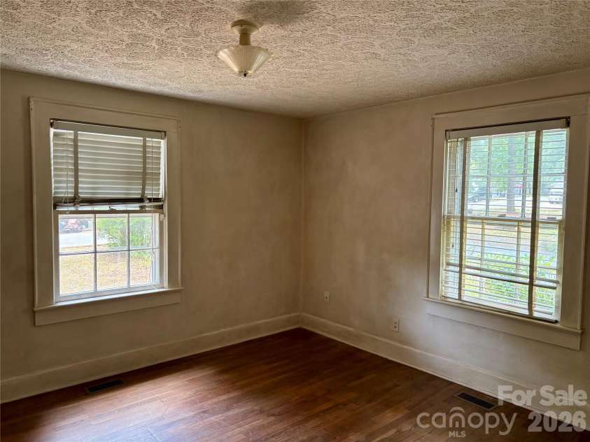 406 Circle Drive, Shelby, NC 28150.  MLS# CAR4400703, YatesRealty ID 36794. 