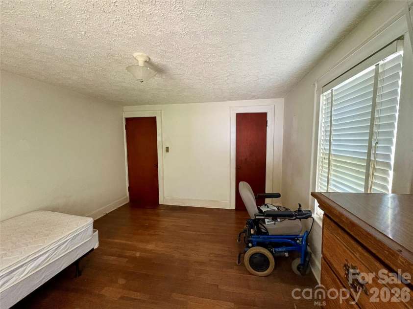 406 Circle Drive, Shelby, NC 28150.  MLS# CAR4400703, YatesRealty ID 36794. 