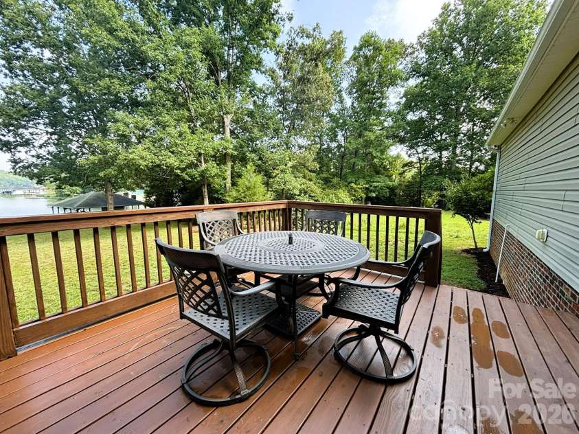 130 Canoe Court, Mount Gilead, NC 27306.  MLS# CAR4400919, YatesRealty ID 36795. Deck, Facing Lake Tillery