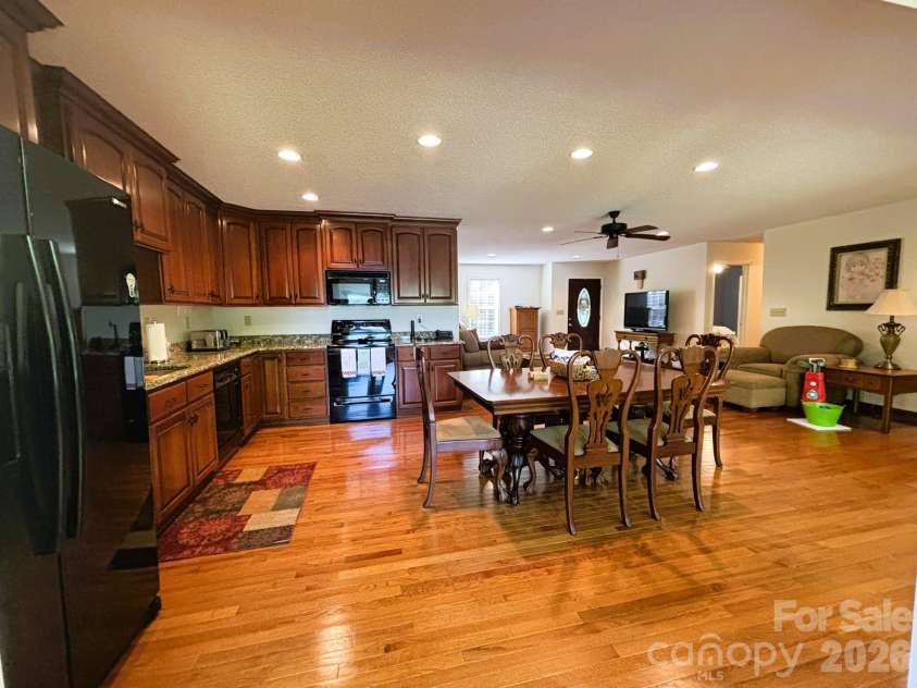 130 Canoe Court, Mount Gilead, NC 27306.  MLS# CAR4400919, YatesRealty ID 36795. Kitchen Open Concept