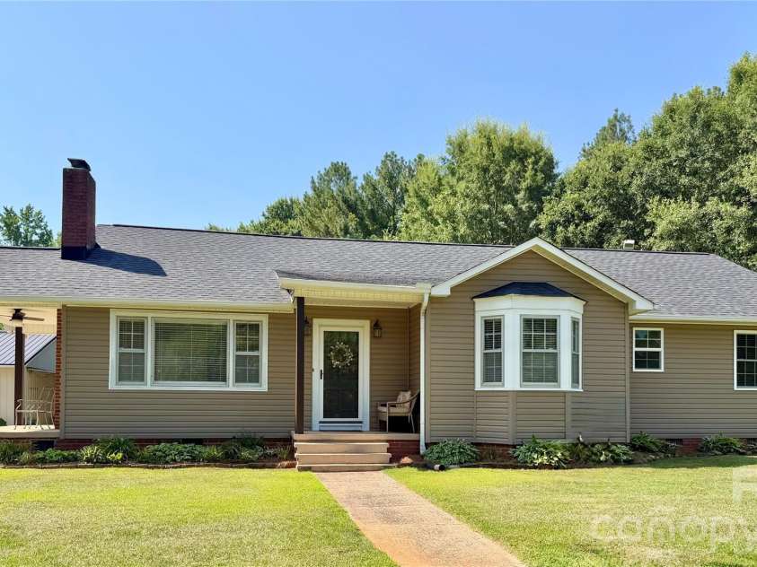 917 Pine Street, Blacksburg, SC 29702.  MLS# CAR4391064, YatesRealty ID 36797. 