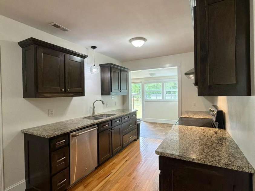 917 Pine Street, Blacksburg, SC 29702.  MLS# CAR4391064, YatesRealty ID 36797. 