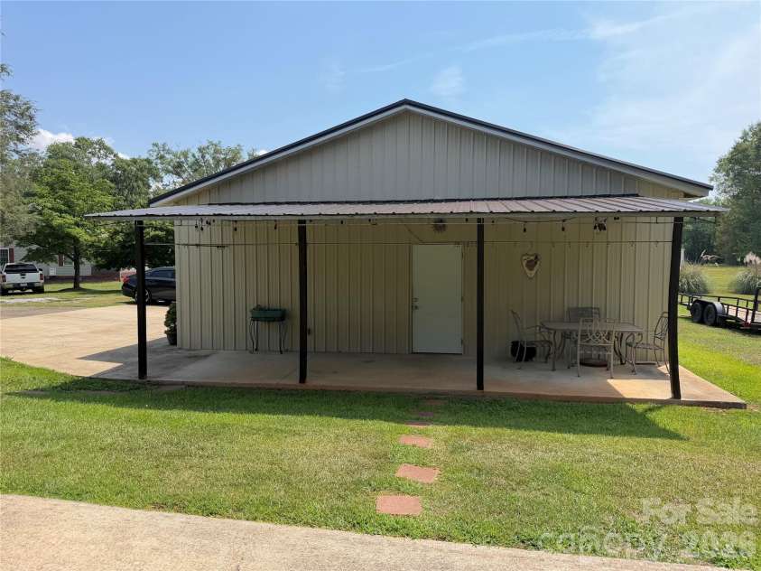 917 Pine Street, Blacksburg, SC 29702.  MLS# CAR4391064, YatesRealty ID 36797. 