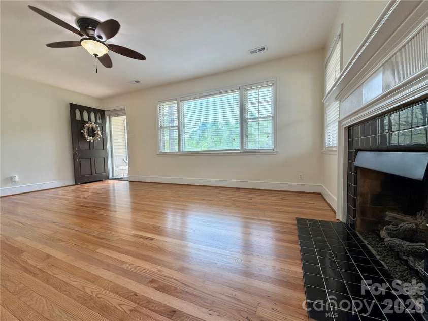 917 Pine Street, Blacksburg, SC 29702.  MLS# CAR4421178, YatesRealty ID 36797. 