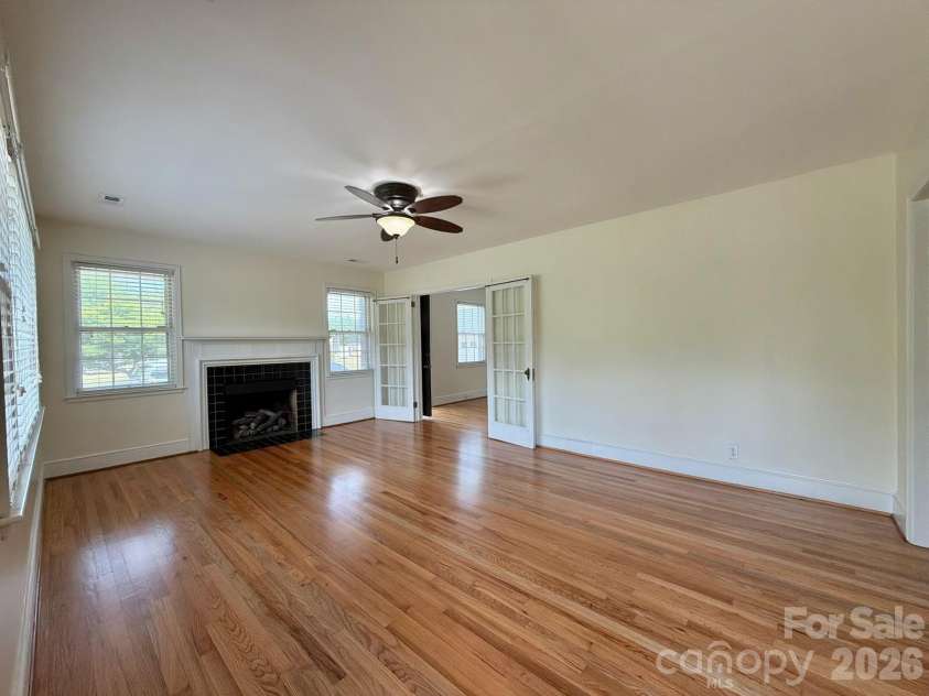 917 Pine Street, Blacksburg, SC 29702.  MLS# CAR4421178, YatesRealty ID 36797. 