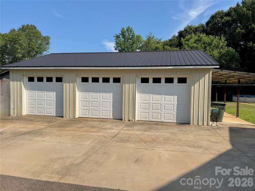917 Pine Street, Blacksburg, SC 29702.  MLS# CAR4421178, YatesRealty ID 36797. 
