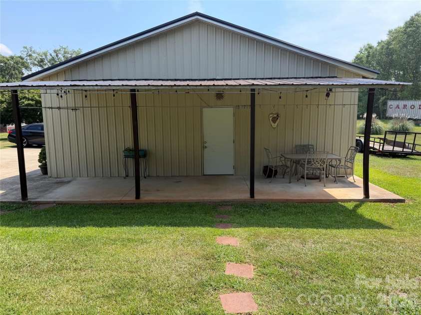 917 Pine Street, Blacksburg, SC 29702.  MLS# CAR4421178, YatesRealty ID 36797. 