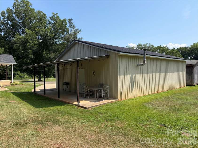 917 Pine Street, Blacksburg, SC 29702.  MLS# CAR4421178, YatesRealty ID 36797. 