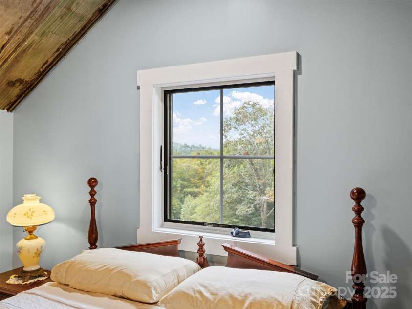 407 Terrell Drive, Bakersville, NC 28705.  MLS# CAR4304322, YatesRealty ID 368. 