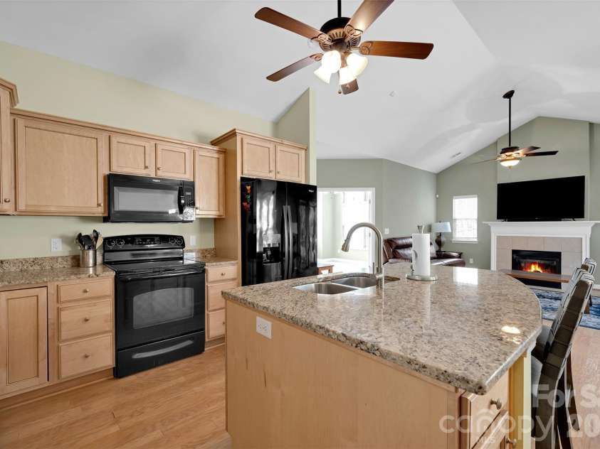 4767 Polo Gate Boulevard, Charlotte, NC 28216.  MLS# CAR4354424, YatesRealty ID 3680. 
