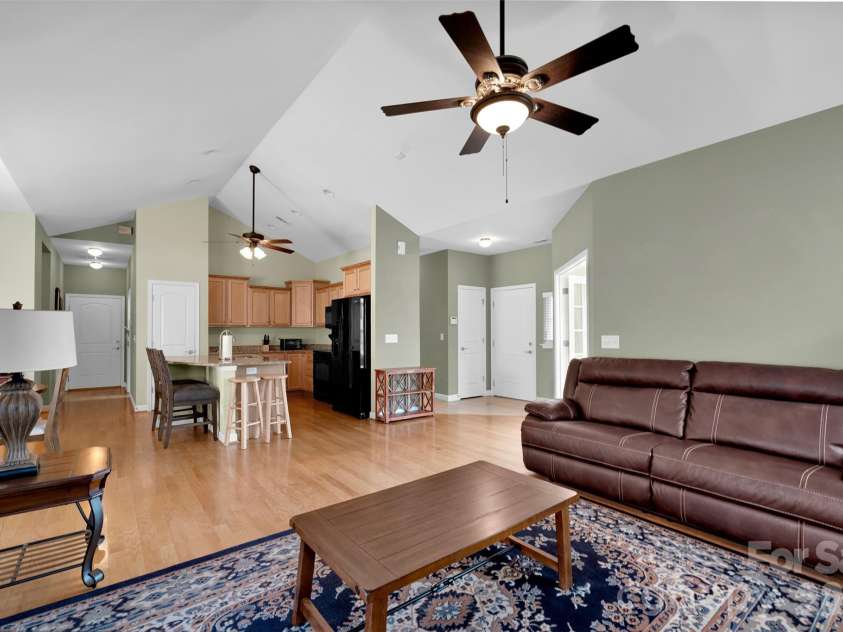 4767 Polo Gate Boulevard, Charlotte, NC 28216.  MLS# CAR4354424, YatesRealty ID 3680. Open floor plan