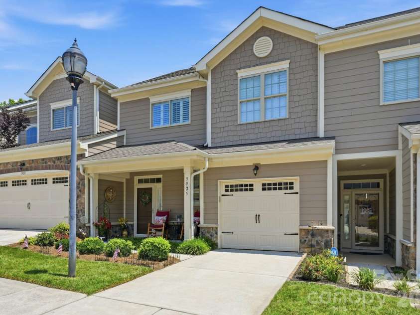 3025 Callaway Court, Cramerton, NC 28032.  MLS# CAR4401317, YatesRealty ID 36800. 
