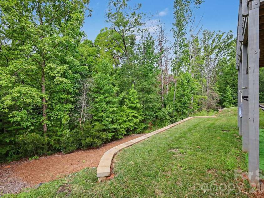 24562 Blue Heron Circle, Lancaster, SC 29720.  MLS# CAR4402586, YatesRealty ID 36802. 